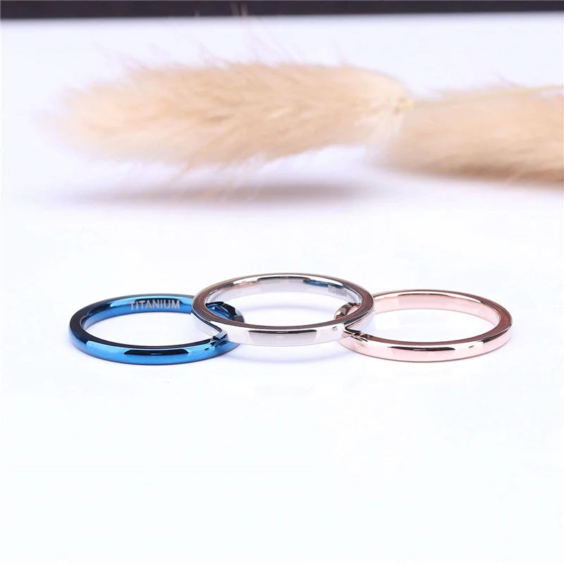 Anel Fino em Titânio 2 mm – Elegância em Cada Detalhe